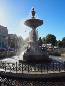 This image has an empty alt attribute; its file name is Day-52-Bendigo-City-016-225x300.jpg